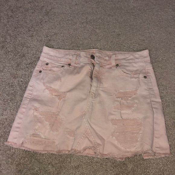 Distressed pink jean skirt - Picture 1 of 1